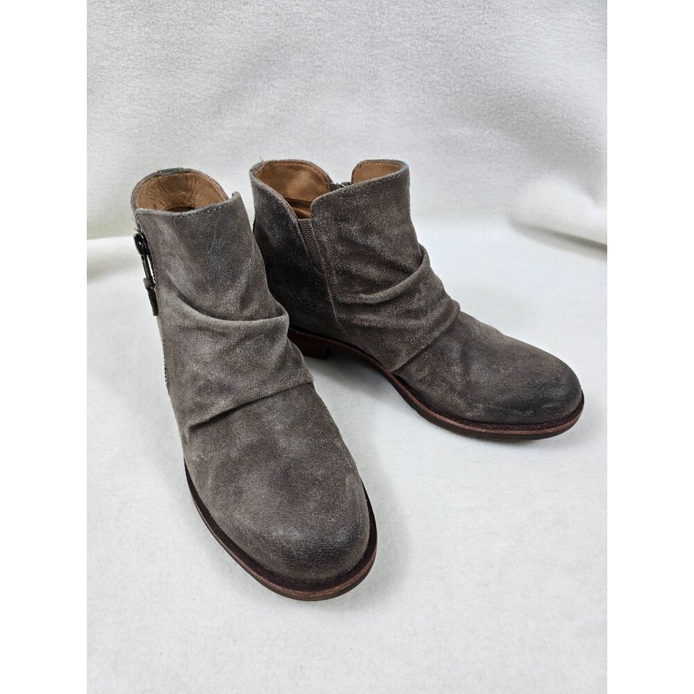 Sofft Bassett Size 6 Gray Suede Ankle Boots With Side Zipper